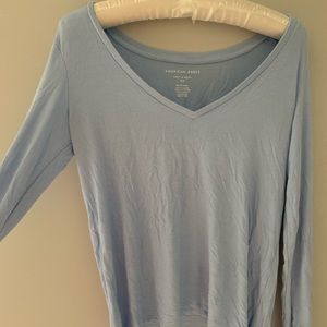 American Eagle V neck ribbed tee